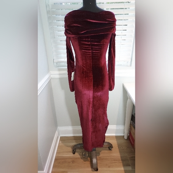 Miss Circle Maroon Velvet 3/4 Sleeve Full Length Evening Dress NWT - Picture 7 of 7